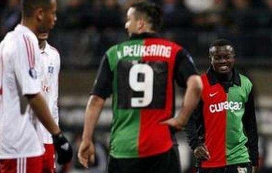 和教练组必 和教练组必